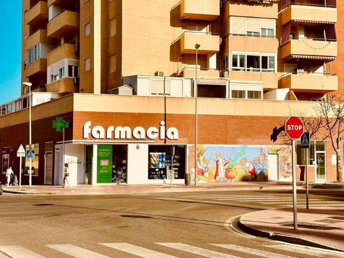 Fachada Farmacia Almería La Térmica Dia